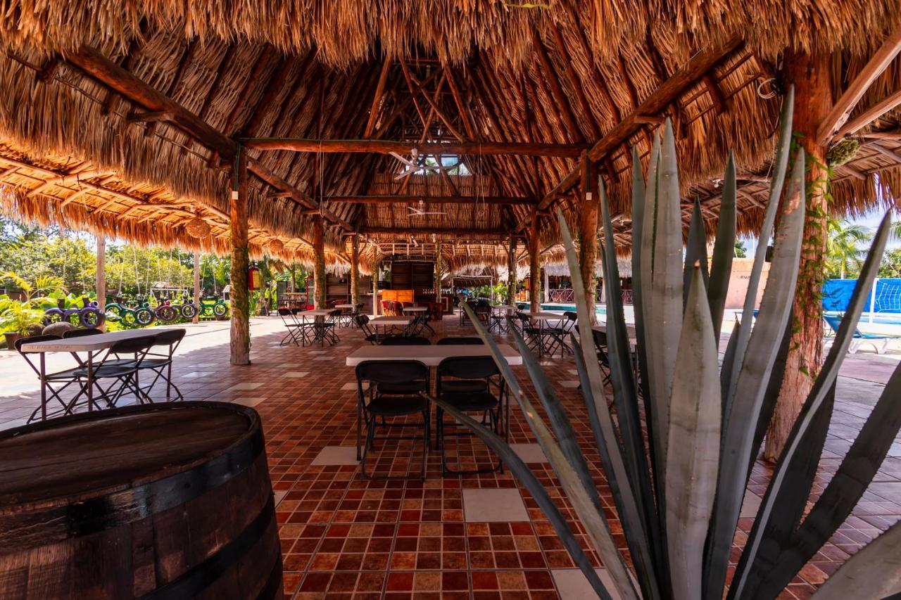 Hotel Bello Caribe Express Cozumel Exteriör bild